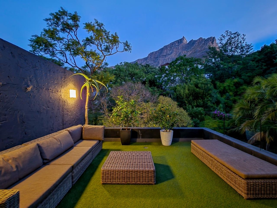 4 Bedroom Property for Sale in Higgovale Western Cape